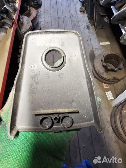 Накладка внутренняя (правого сиденья) scania