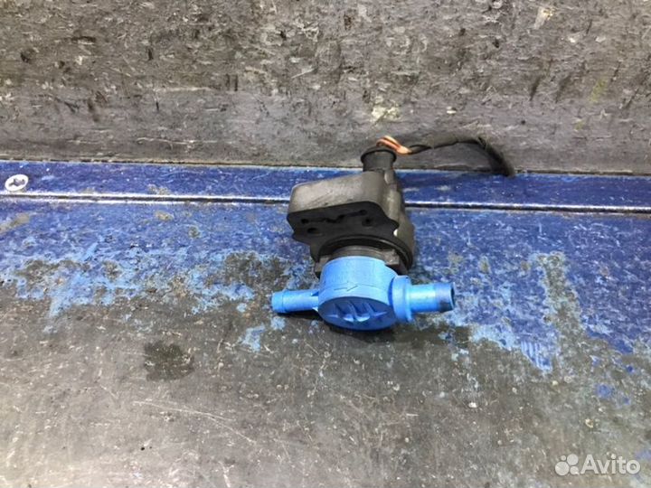 Клапан вентиляции бензобака Chrysler Crossfire