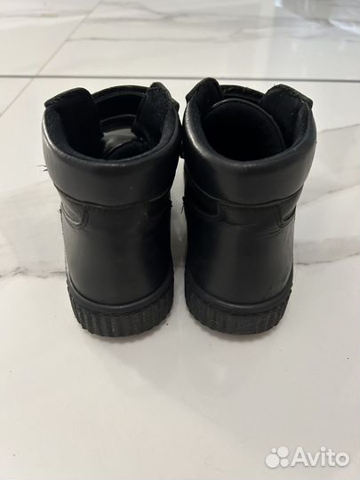 Ботинки демисезонные 32