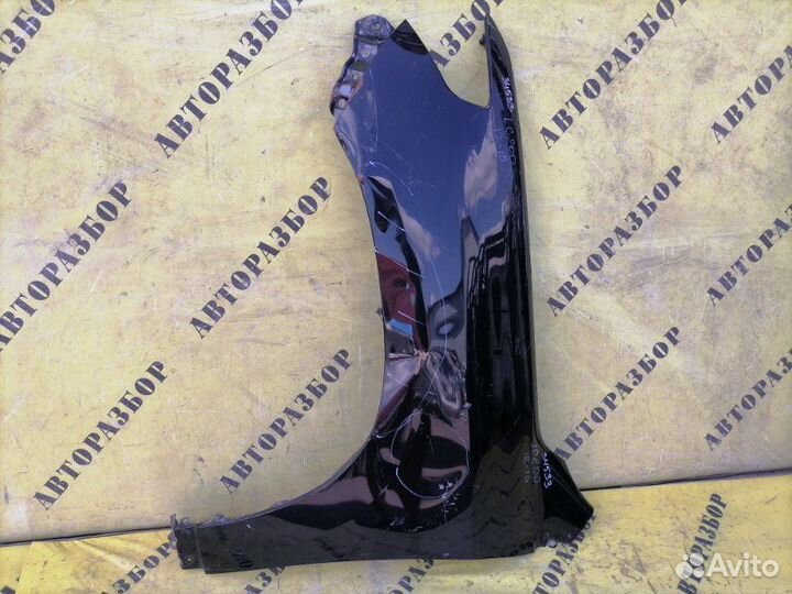 Крыло переднее левое Toyota Land Cruiser 200