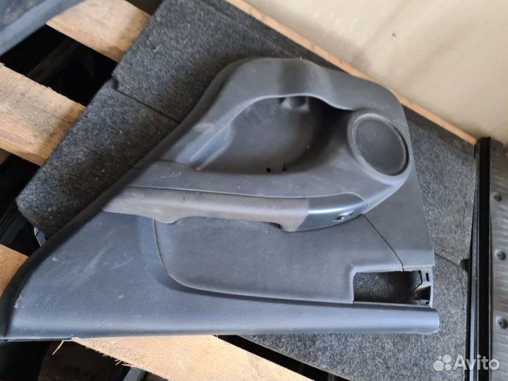 Обшивка двери задняя Kia Sportage 2 G4GC 2009