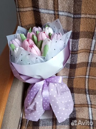 Тюльпаны съедобные из клубничного зефира