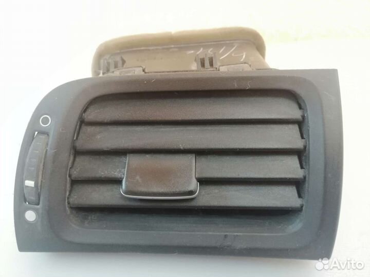 Дефлектор воздушный правый Honda Accord 8