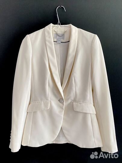 Белый молочный пиджак H&M (XS)