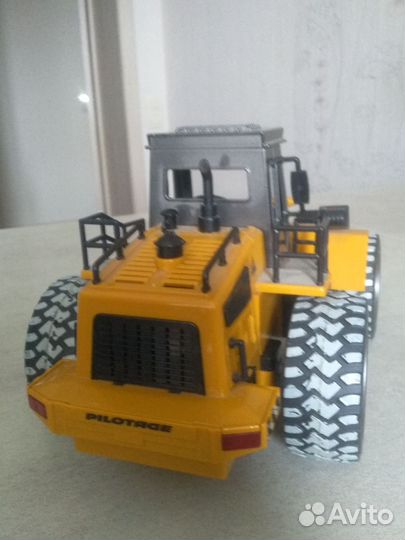 Радиоуправляемая строительная техника