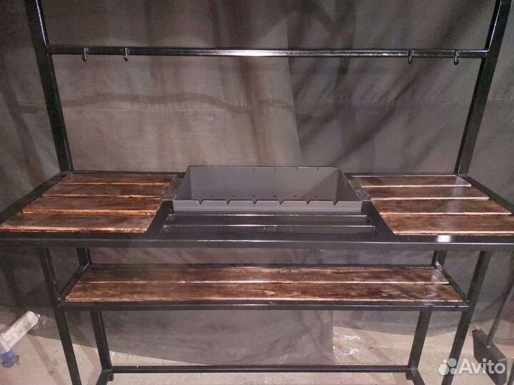 Мангал с крышей