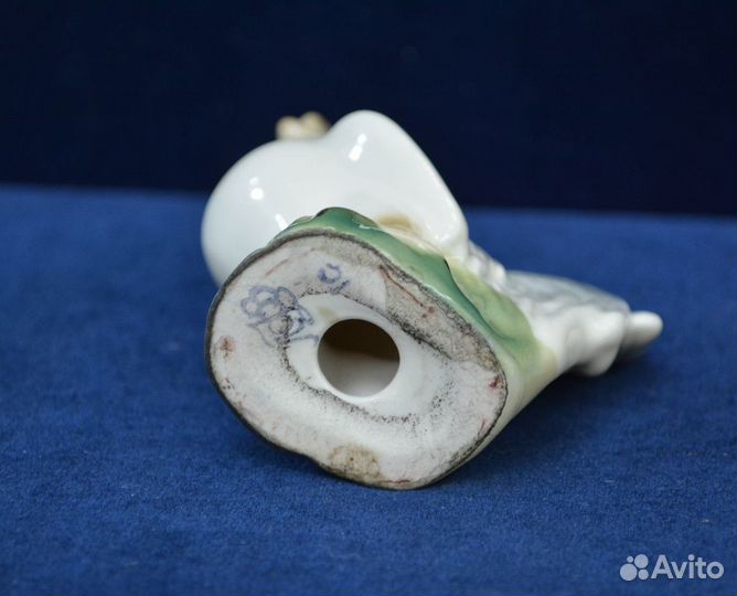 Мини. фарфоровая статуэтка- петушок. лфз