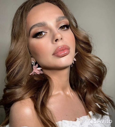 Вижаж и прически