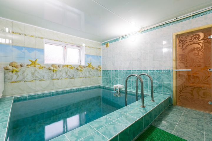 Коттедж 450 м² на участке 15 сот.