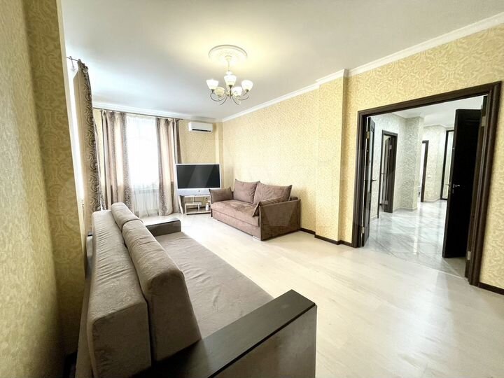 2-к. квартира, 80 м², 10/16 эт.