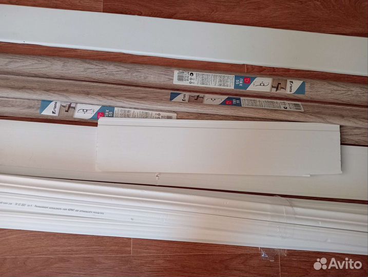 Плинтуса, панели