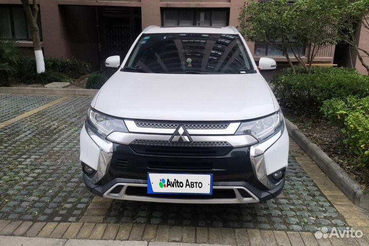 Mitsubishi Outlander 2.0 CVT, 2021, 35 325 км