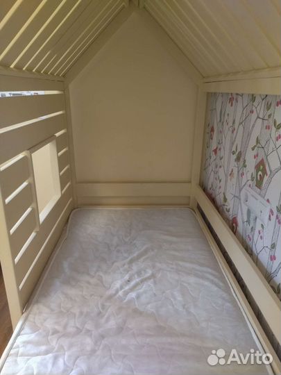 Детская кровать домик