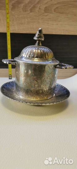 Сахарница с блюдце и крышкой. Металл