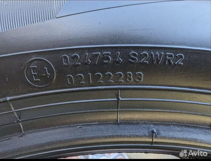 Pirelli Ice Zero FR 215/55 R18