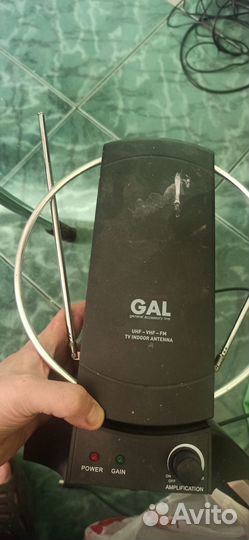 Антенна комнатная с усилителем