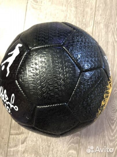 Футбольный мяч новый Роналдиньо