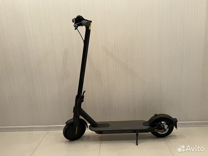 Электросамокат Xiaomi Electric Scooter Essential