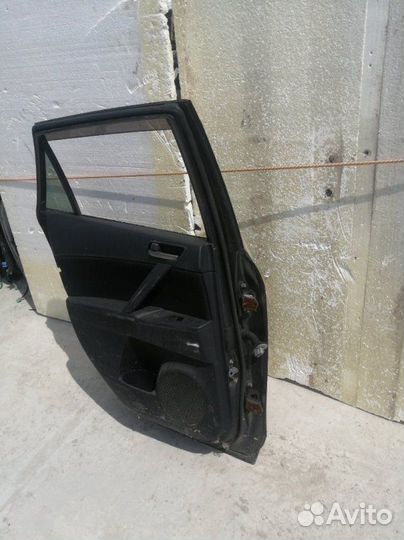 Дверь задняя левая Mazda 3 BL
