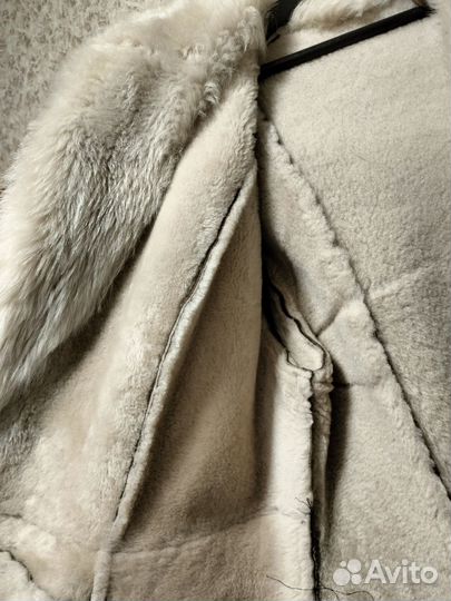 Дубленка натуральная женская с капюшоном 50 размер