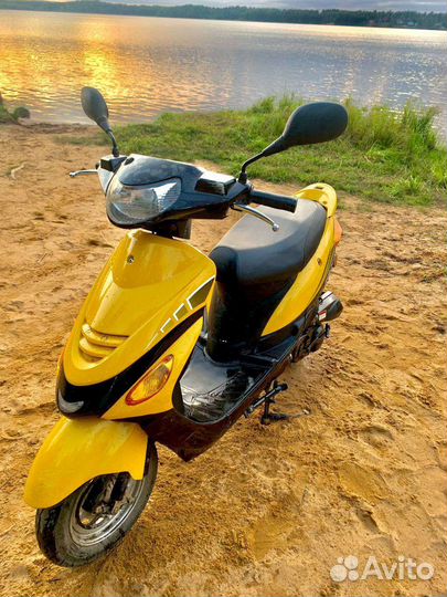 2-х местный / 4-х татный скутер 50 см3