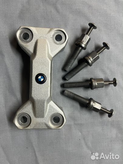 Перемычка руля BMW F900R