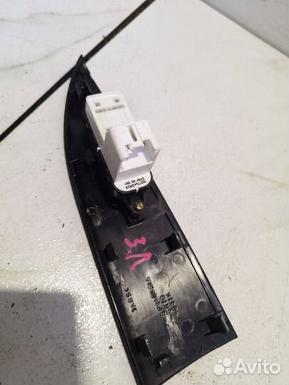 Кнопка стеклоподъемника двери задней левой Mazda 6