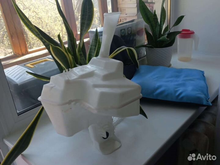 Бачок омывателя на hyundai solaris 1