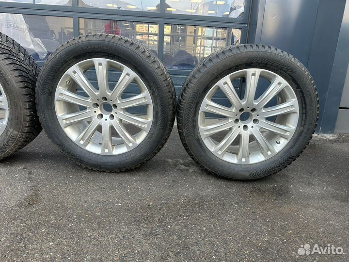 Nokian Tyres Hakkapeliitta 8 SUV 275/50 R20