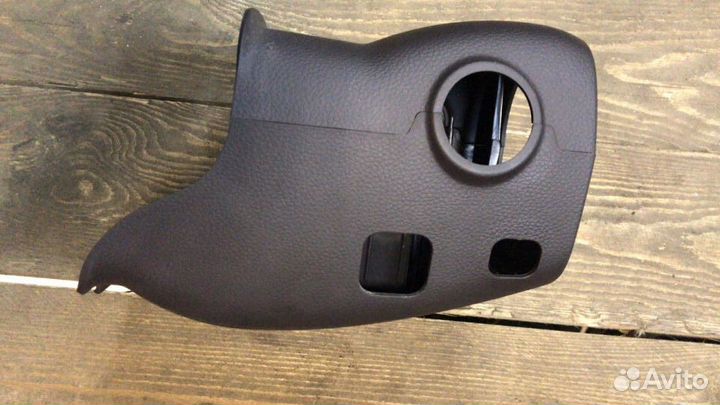 Обшивка пластик подрулевой Hyundai Equus 2011