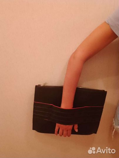 Клатч новый United Colors of Benetton