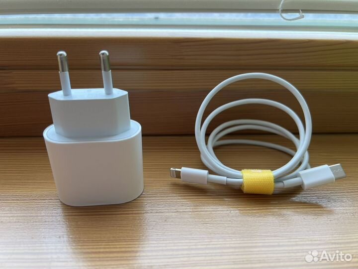 Зарядка на iPhone