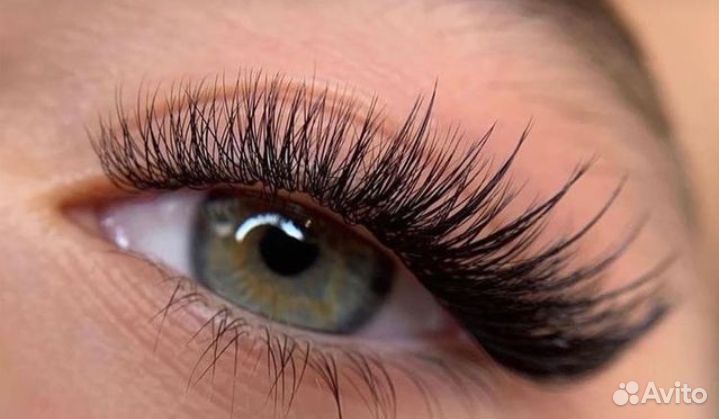 Наращивание ресниц в студии