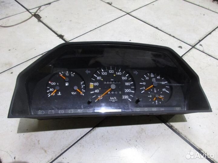 Щиток приборов w124 E-class 605.911 1994