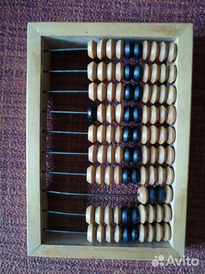 Счеты деревяные и пластик, веретено, скрепки СССР