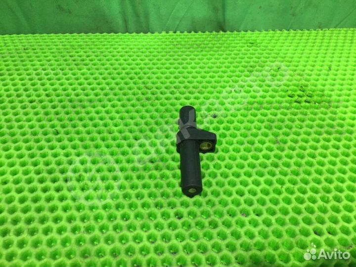 Датчик положения коленвала Mercedes-Benz E W211