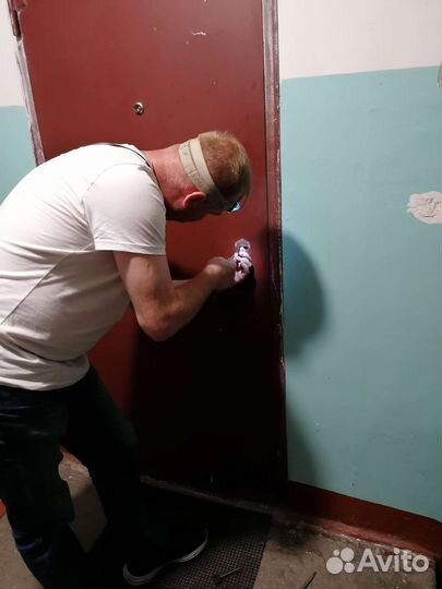 Вскрытие замков, дверей, сейфов, гаражей, офисов