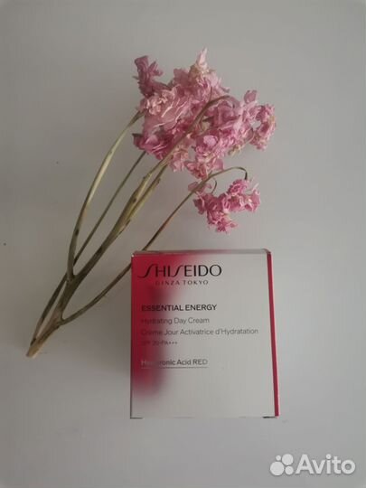 Баночка от крема Shiseido