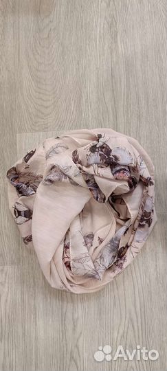 Женские шарфы и палантины пакетом