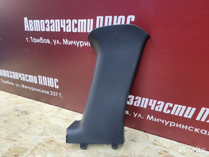 Обшивка стойки задняя левая Renault Duster