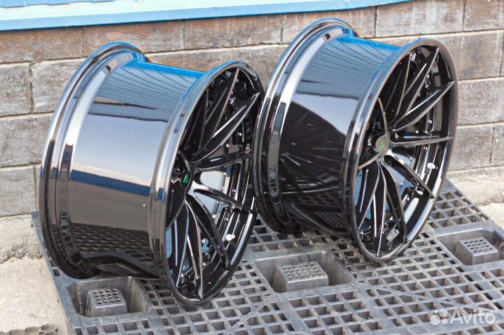 Диски кованые двусоставные R20 для BMW M5 / M8