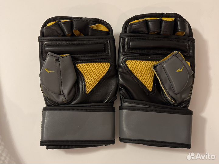 Боксерские перчатки everlast