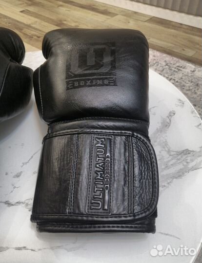 Боксерские перчатки Ultimatum Boxing 14 oz кожа