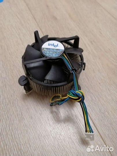 Процессор Pentium 4 + радиатор