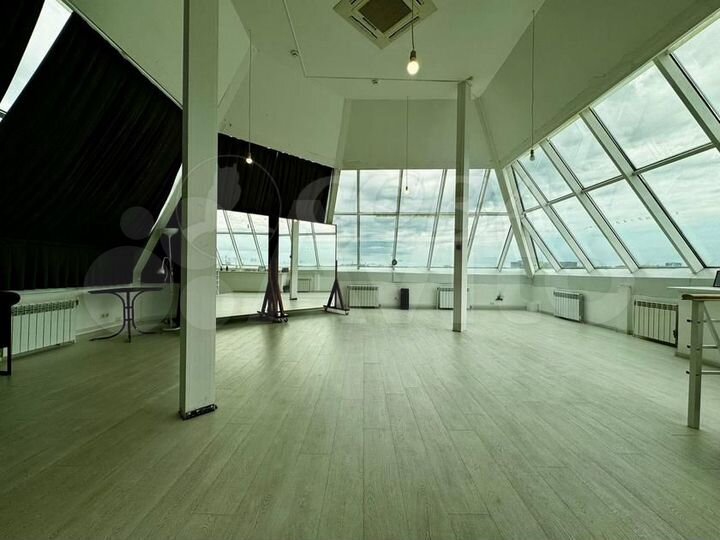 Продам помещение свободного назначения, 216 м²