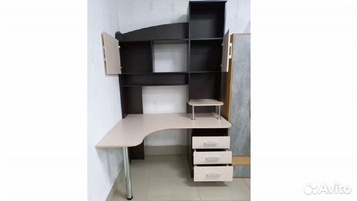 Компьютерный стол № 3