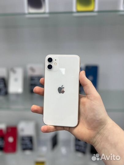 iPhone 11, 64 ГБ