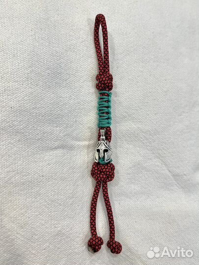 Темляк для ножа, брелок на ключи. Шлем античный