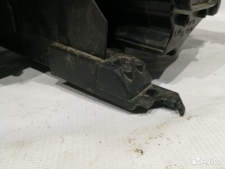 Фара правая VW Tiguan