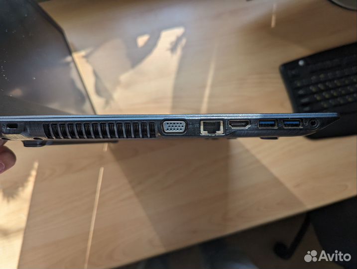 Ноутбук Aser Extensa 2511 Core i5, nvidia 940m